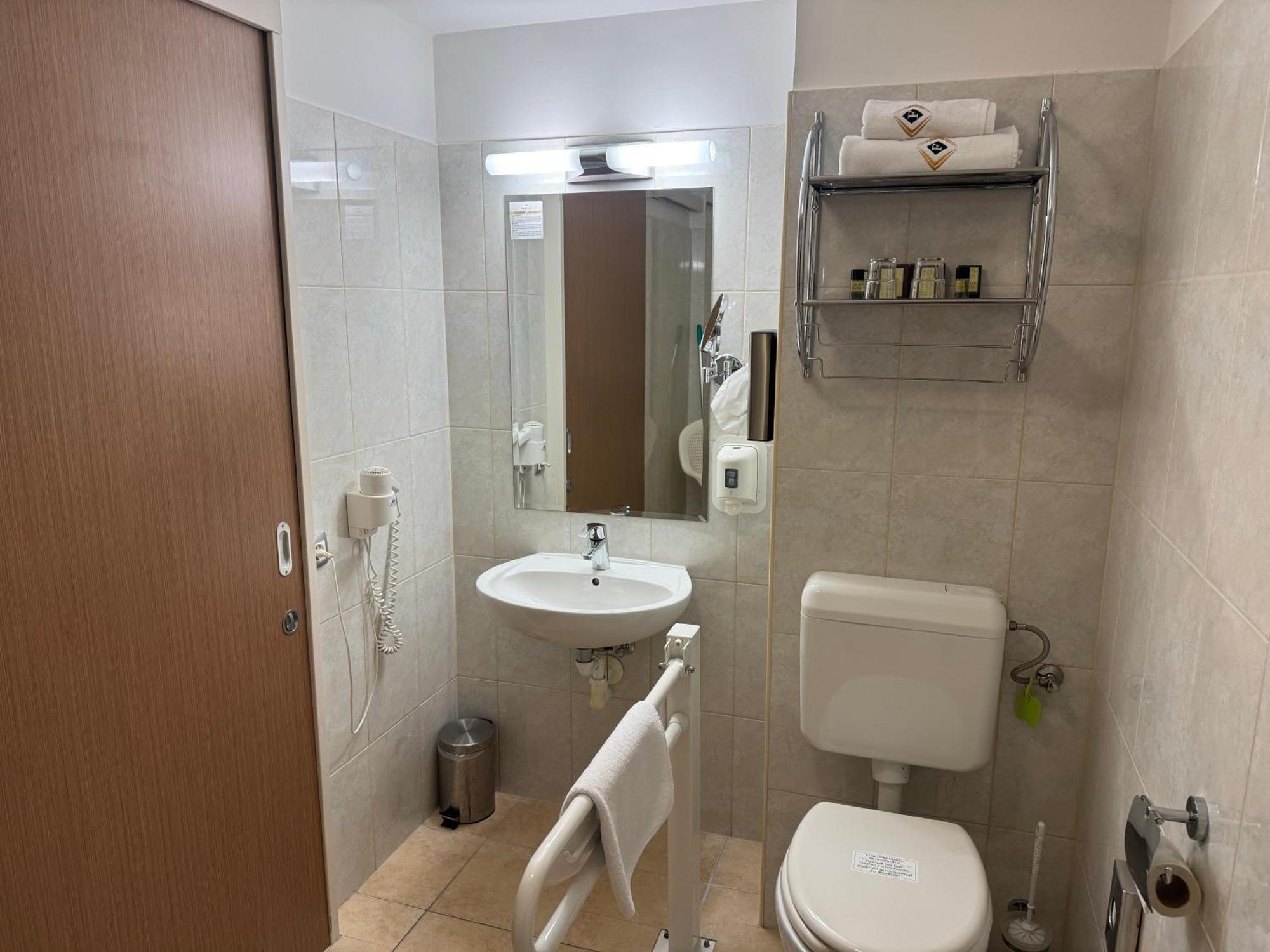 Hotel Famulus Gyor Bilik gambar