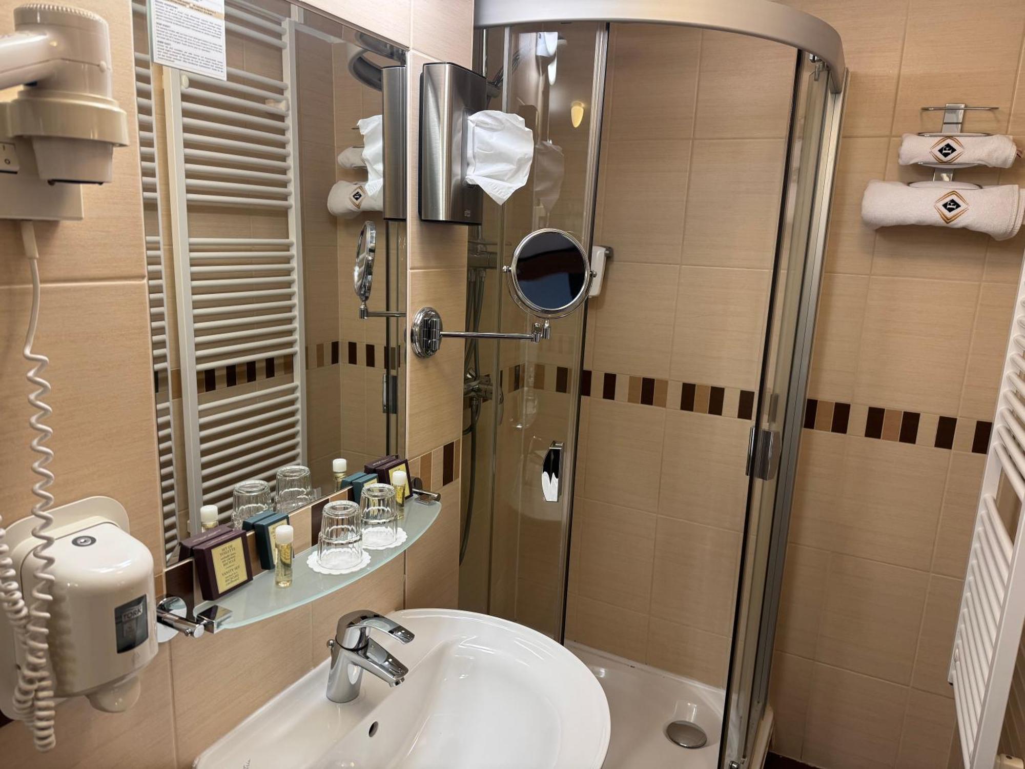 Hotel Famulus Gyor Bilik gambar