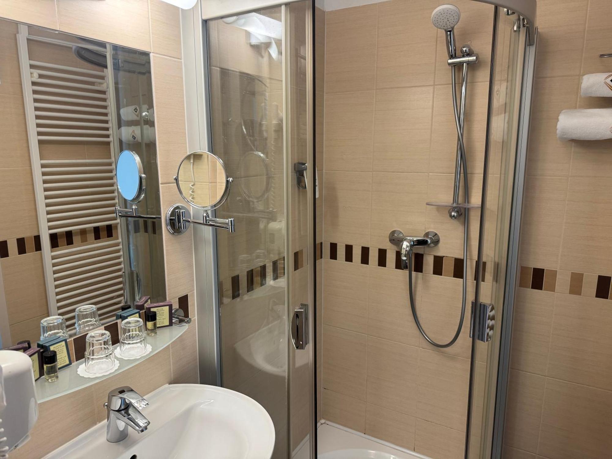 Hotel Famulus Gyor Bilik gambar